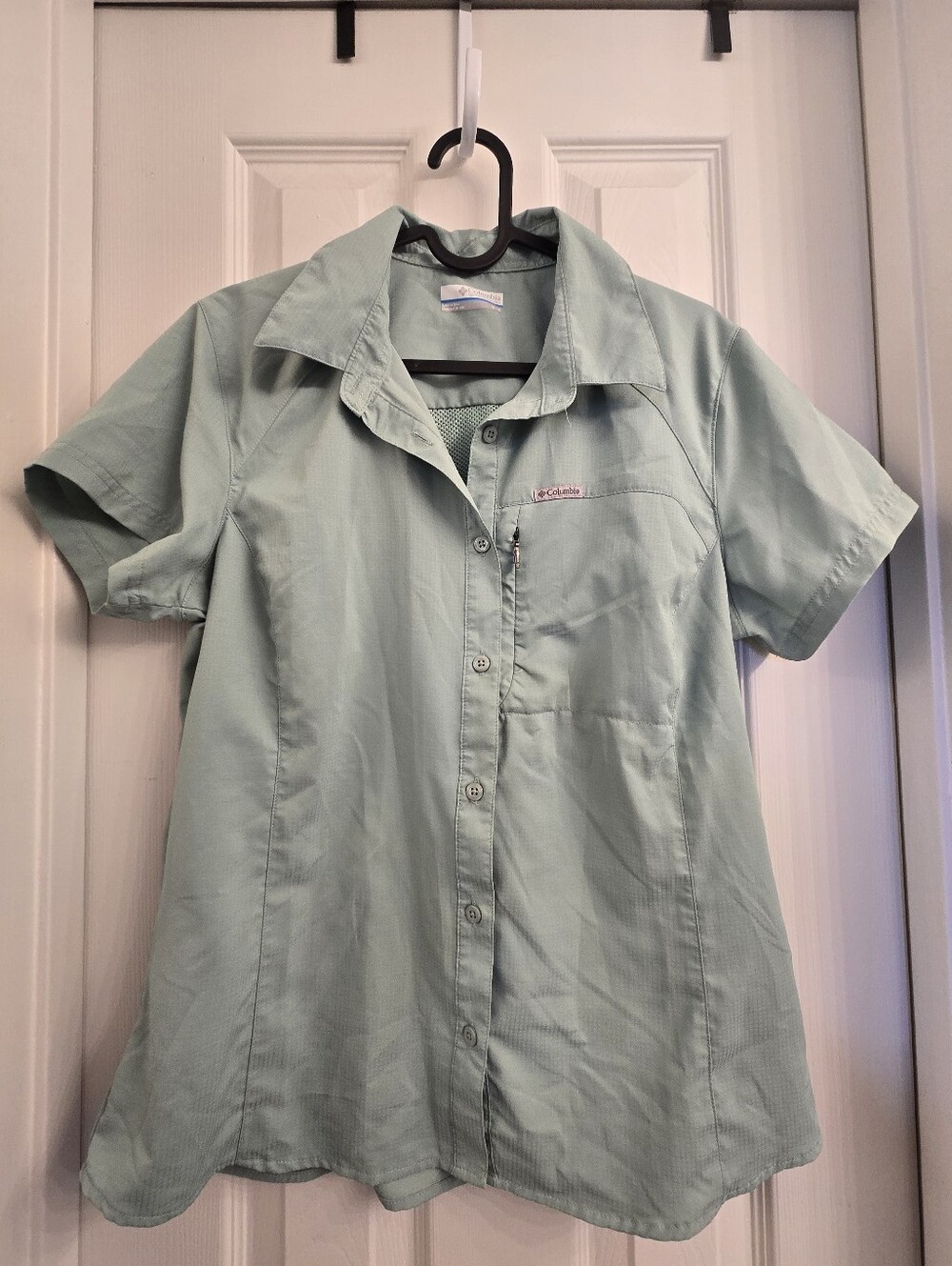 Columbia Lightweight Mint Green Shirt